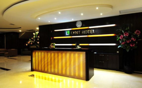 Reception di Lynt Hotel Jakarta