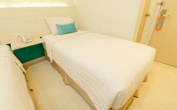 Tampilan Bedroom Hotel di Makassar Beach Inn