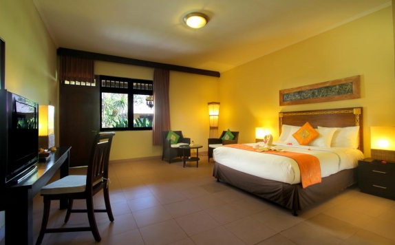 Kamar Tidur di Matahari Terbit Resort & Spa