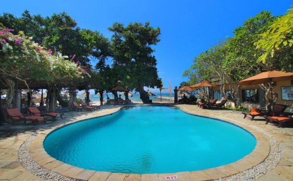 Swimming Pool di Matahari Terbit Resort & Spa