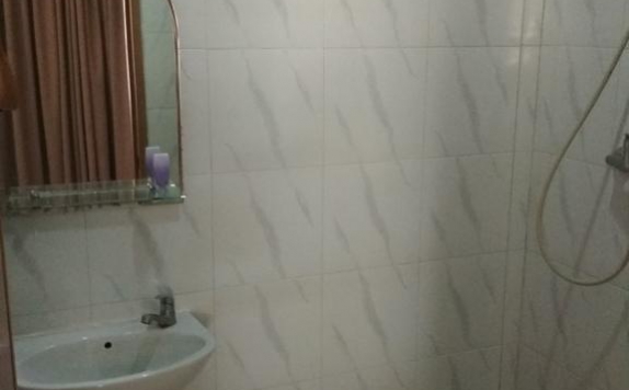 Bathroom di Maven at Cilandak