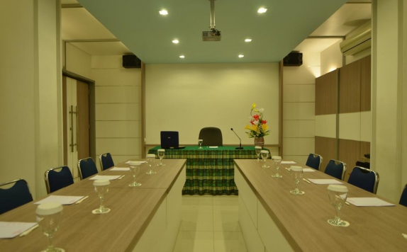 meeting room di Maximillian Hotel Karimun