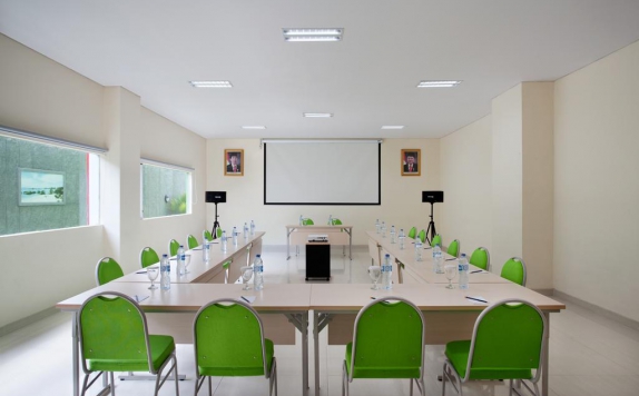 Meeting room di MaxOne Belstar Belitung