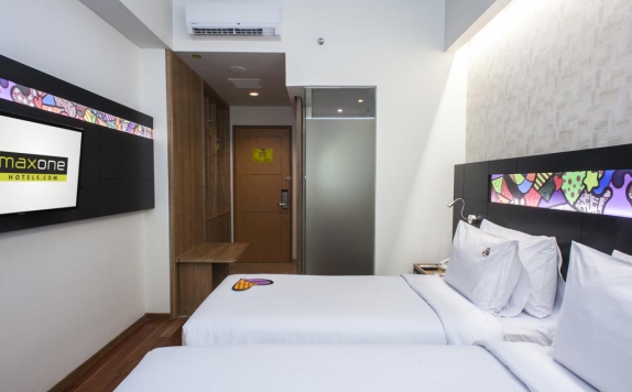 Bedroom di MaxOne Hotels Dharmahusada
