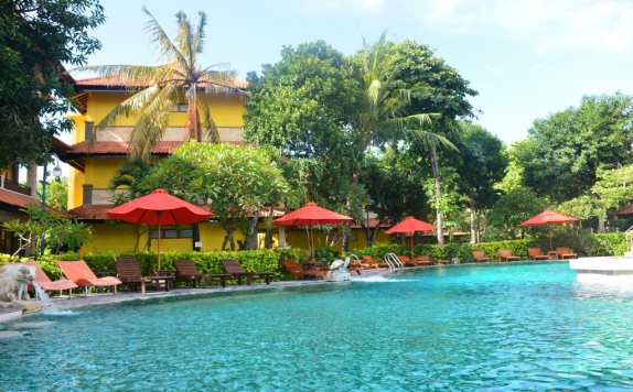 Swimming Pool di Melasti Beach Resort