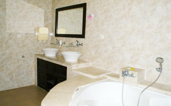 Bathroom di Melka Excelsior Hotel