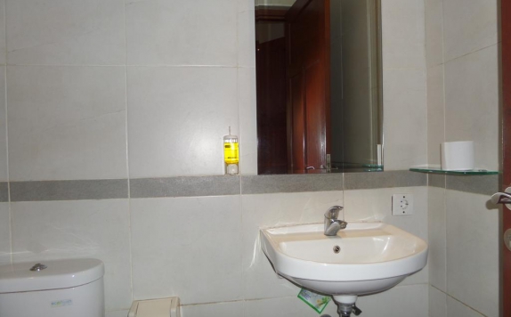 Bathroom di Merbabu Guest House