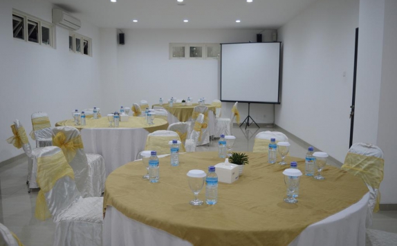 Meeting room di M Hotel Mataram