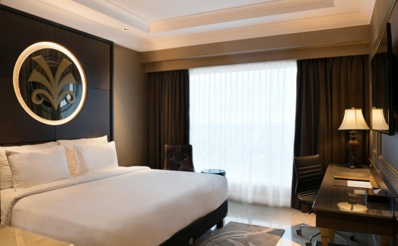Guest room di Myko Hotel & Convention Center Makassar