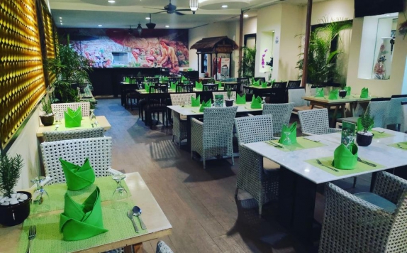 Restaurant di New Green Bamboo Residence