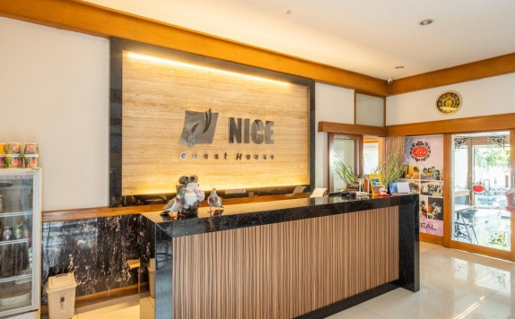 Receptionist di Nice Guest House