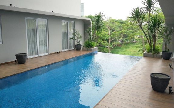 Swimming Pool di Nite and Day Residence Alam Sutera