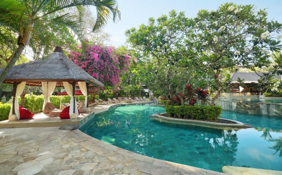 Swimming Pool di Novotel Nusa Dua Bali Hotel & Residences