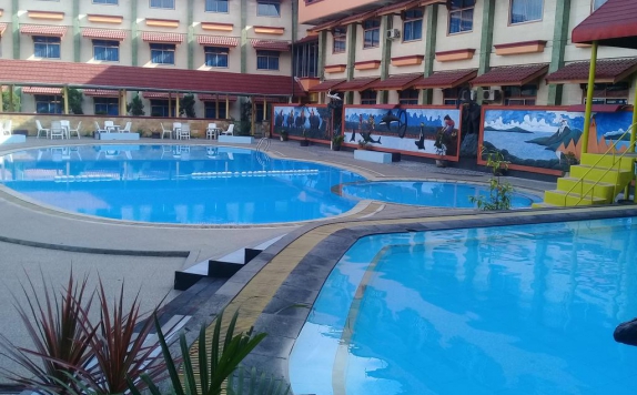Swimming Pool di Nusantara Hotel