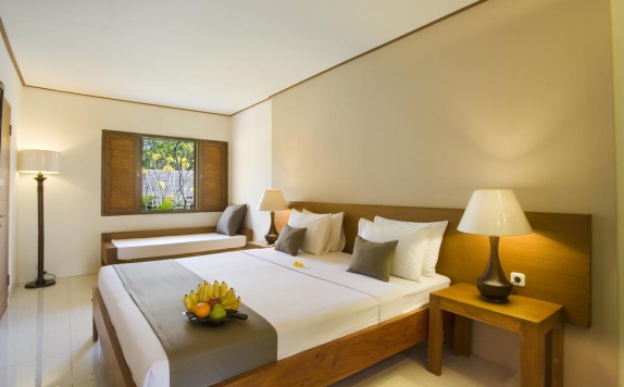 Guest room di Nyiur Indah Beach Hotel