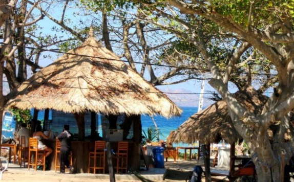Tampilan Eksterior Hotel di Oceans 5 Dive Resort
