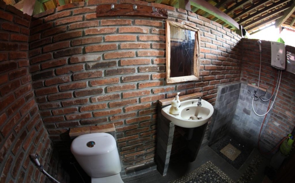 Bathroom di Omah Garengpoeng
