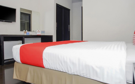 Tampilan Bedroom Hotel di OYO 224 Wisma Grand Kemala