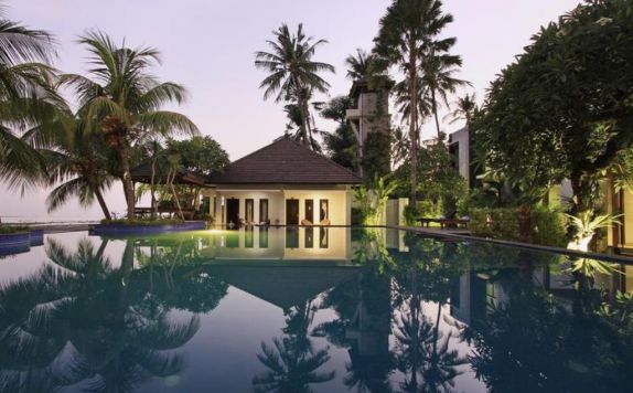 Swimming Pool di Padmasari Resort Hotel