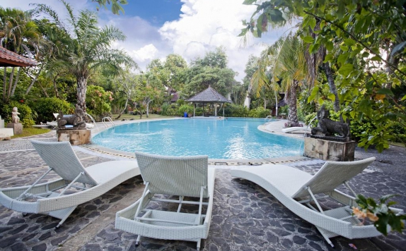 Outdoor Pool Hotel di Panorama Cottages 1