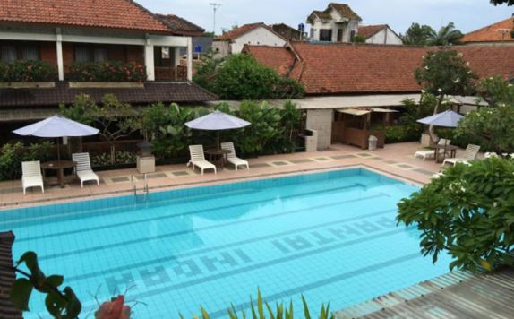 swimming pool di Pantai Indah Resort Hotel Barat