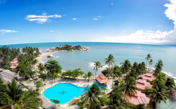 Swimming Pool di Parai Beach Resort & Spa