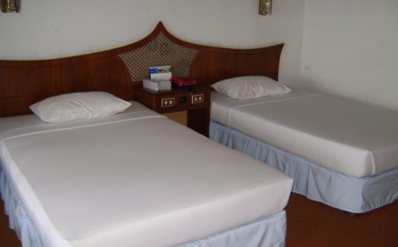 guest room twin bed di Parai Mountain Resort