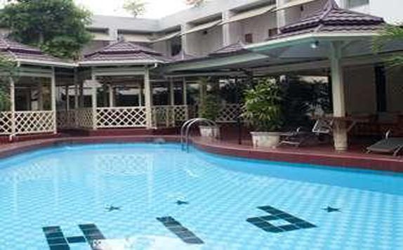 Swimming Pool di Pardede International Hotel