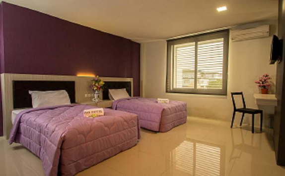 guest room twin bed di Pax Hotel