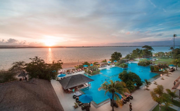 Outdoor Pool Hotel di Peninsula Bay Resort