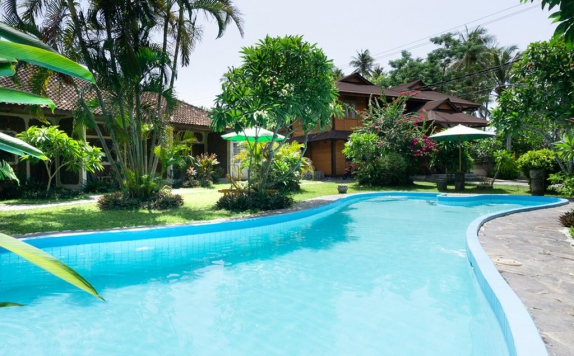 Swimming Pool di Pesona Bulan Baru Hotel