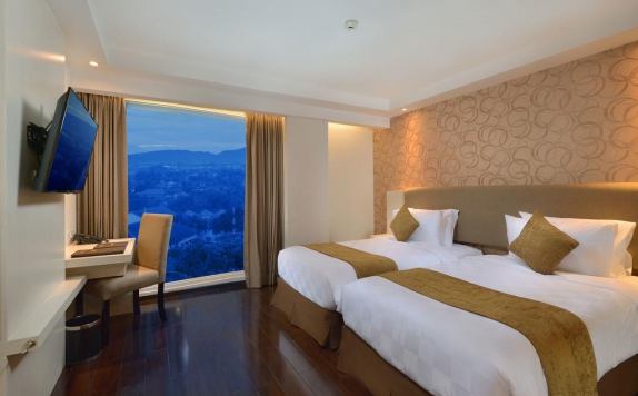 Bedroom di Platinum Adisucipto Hotel & Conferene