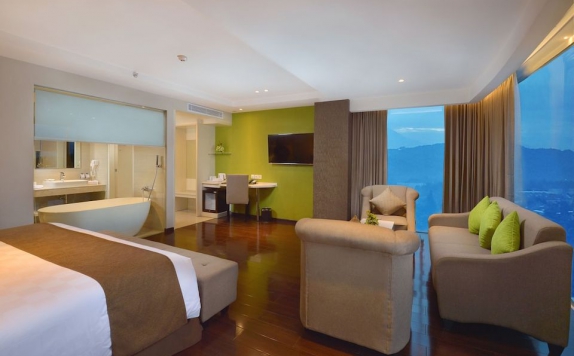 Bedroom di Platinum Adisucipto Hotel & Conferene