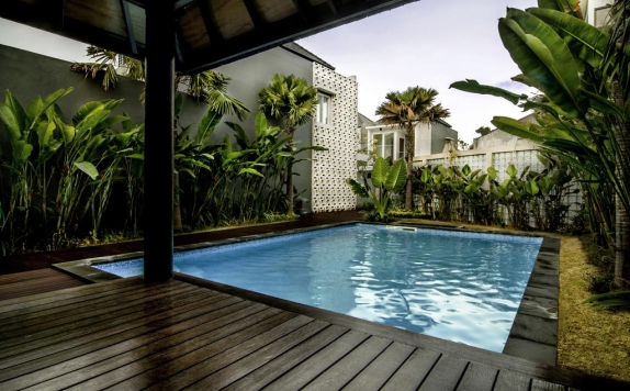 Swimming Pool di POP Hotel Nusa Dua