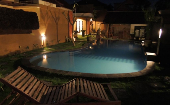 Outdoor Pool Hotel di Praschita Bali