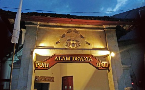 Entrance di Puri Alam Dewata Guest Villa