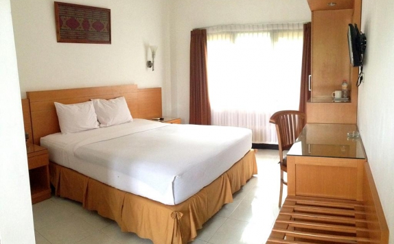 Tampilan Bedroom Hotel di Puri Indah Hotel & Conventions