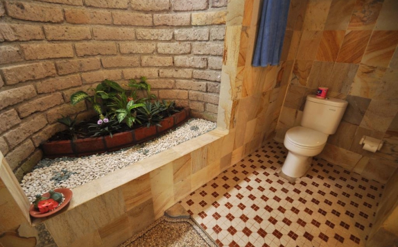 Bathroom di Puri Lumbung Cottages