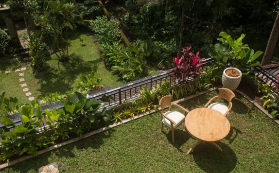 Tampilan Balkoni Hotel di Puri Payogan Villa