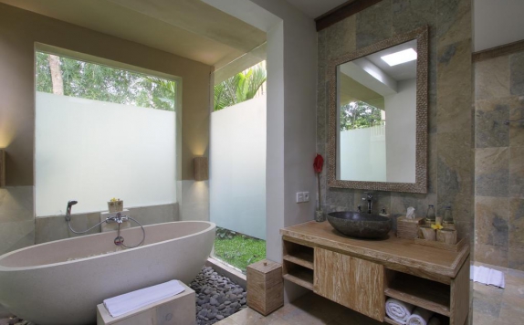 Bathroom di Puri Sunia Resort