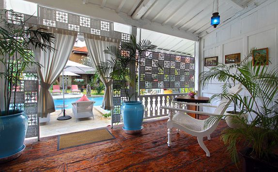 Pool View Suite di Puri Tempo Doeloe Hotel