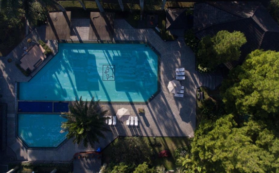 Swimming pool di Puteri Gunung Hotel