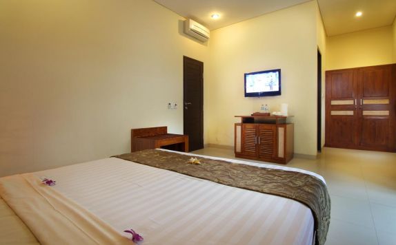 Double Bed Room Hotel di Putri Ayu Cottage