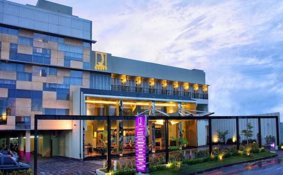 Eksterior di Quest Hotel Semarang