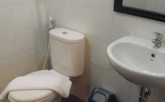 bathroom di Quin Centro Hotel