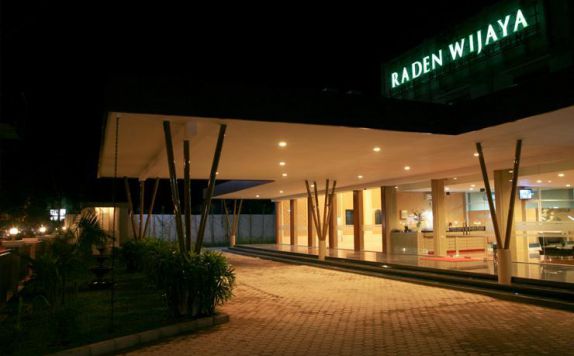  di Raden Wijaya Hotel & Convention