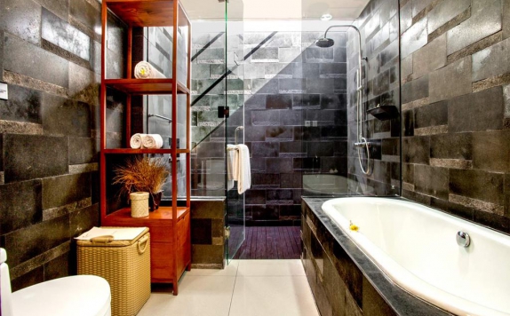 Bathroom di Rama Beach Resort & Villas