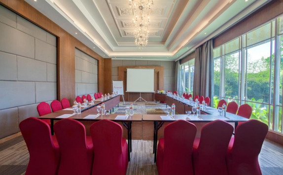 Meeting Room di Ramada Suites by Wyndham Solo