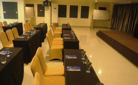 Meeting room di Ramayana Hotel Makassar