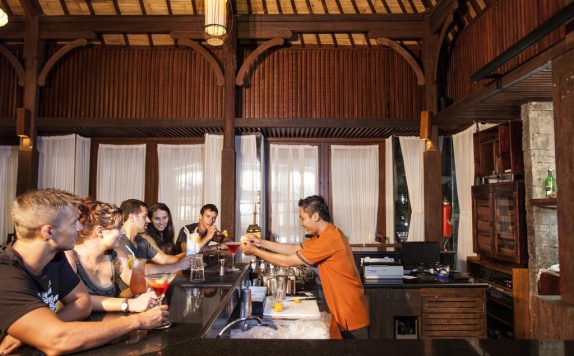 Cafe di Ramayana Resort & Spa